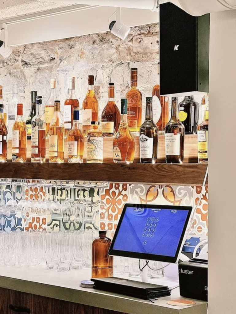 Bisous bisous bar