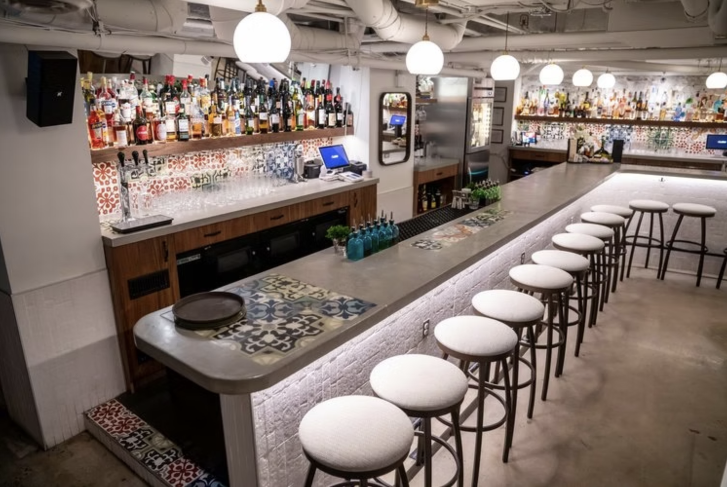 Bisous bisous bar