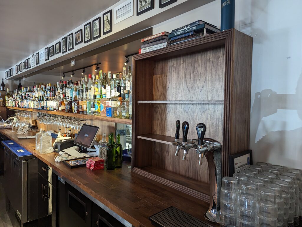 Bisous bisous bar